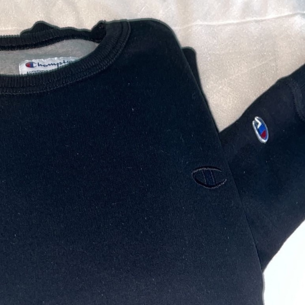Like New Black Embroidered Champion Crew Neck!